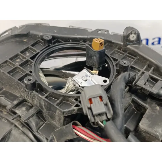 Faro Derecho para Subaru Xv