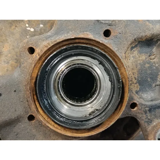 Mangueta Delantera Izquierda para Mitsubishi Montero (L040)