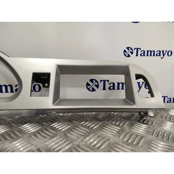 Moldura para Audi A6 Berlina (4F2)