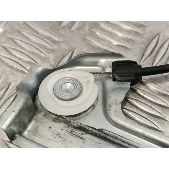 Elevalunas Delantero Izquierdo para Mazda 3 Berlina (Bp)