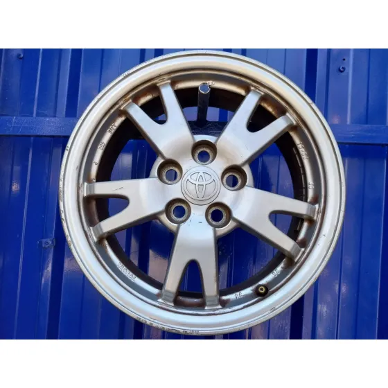 Llanta para Toyota Prius (Nhw30)