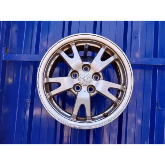 Llanta para Toyota Prius (Nhw30)