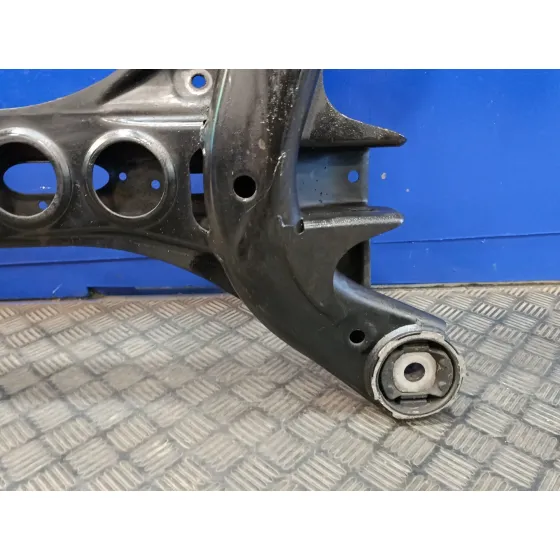 Puente Delantero para Audi Q7 (4L)