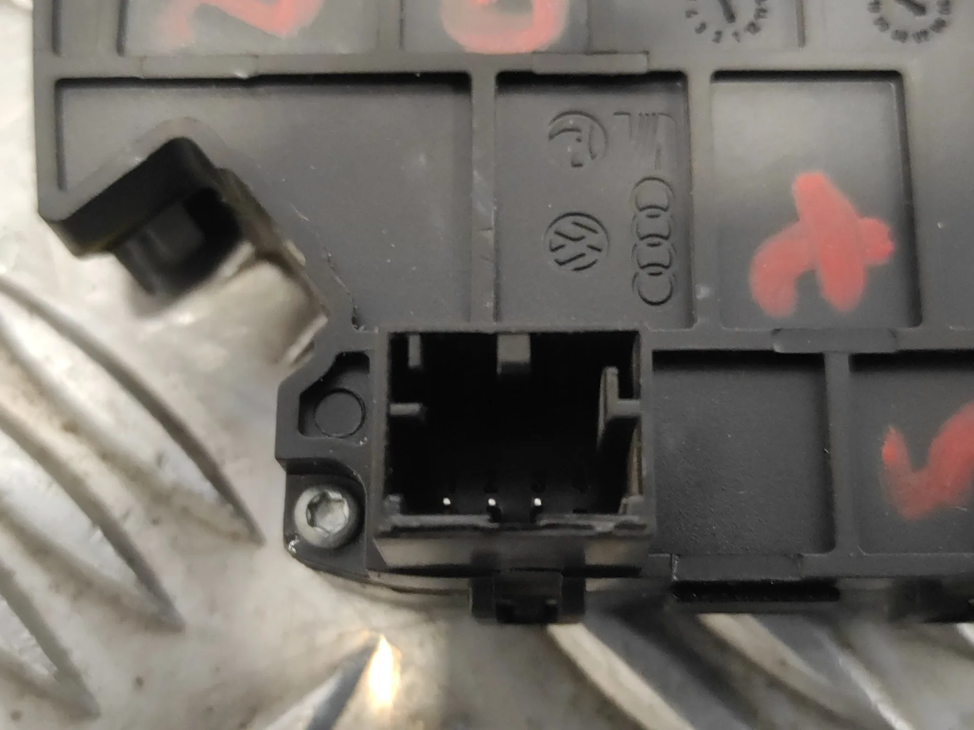 Sensor Angulo De Giro para Audi Q7 (4L)