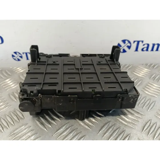Caja Reles / Fusibles para Peugeot 307 Break / Sw (S1)
