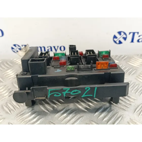 Caja Reles / Fusibles para Peugeot 307 (S1)