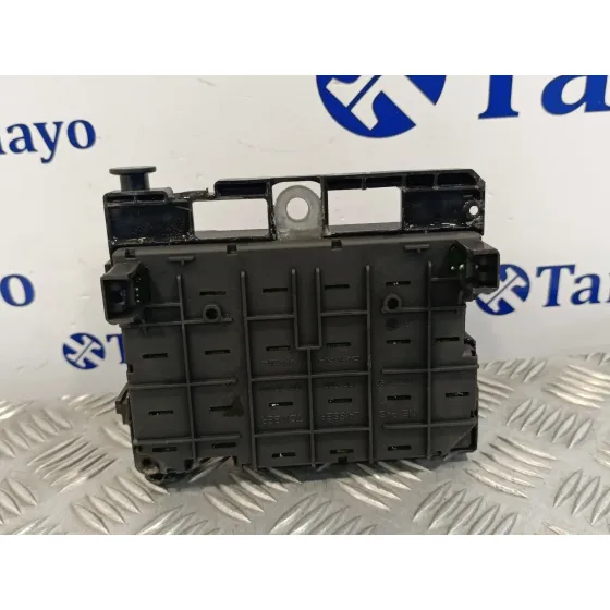 Caja Reles / Fusibles para Peugeot 307 (S1)