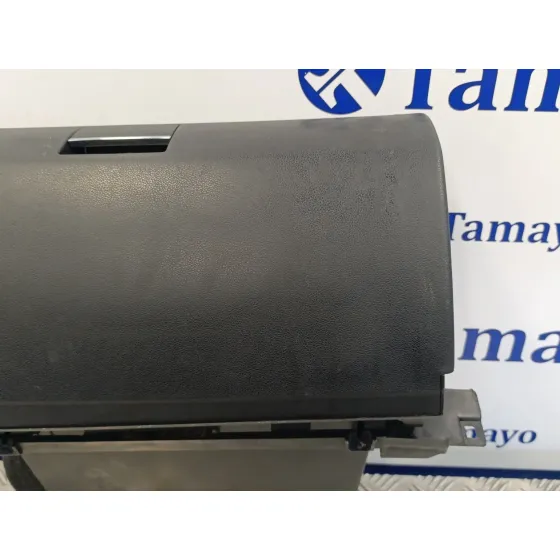 Guantera para Mercedes-Benz Clase B (W245)