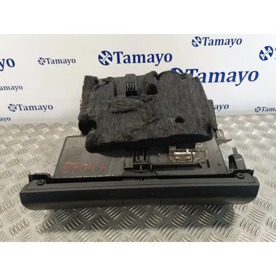 Guantera para Mercedes-Benz Clase B (W245)