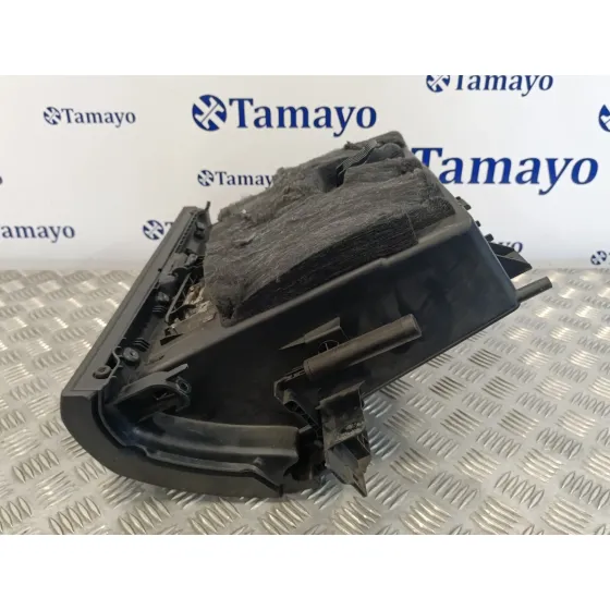Guantera para Mercedes-Benz Clase B (W245)