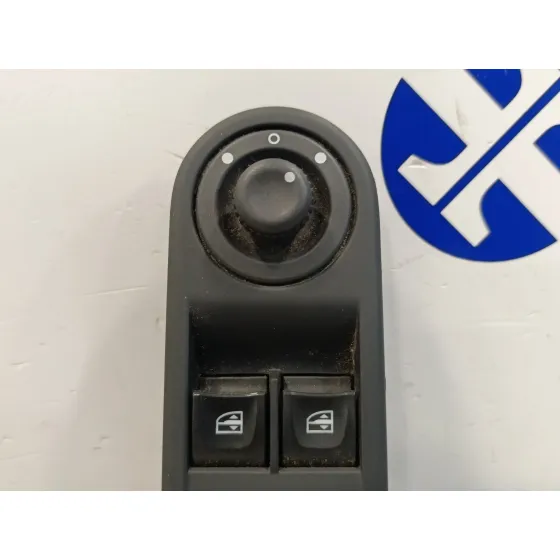 Mando Elevalunas Delantero Izquierdo para Renault Clio Iv