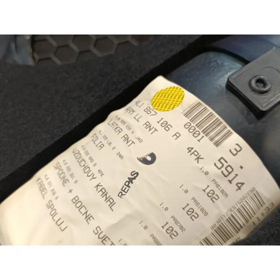 Guarnecido Puerta Delantera Derecha para Audi Q7 (4L)