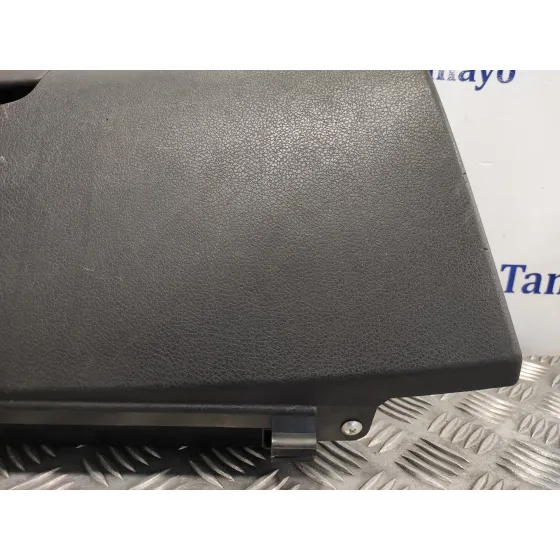 Guantera para Subaru Impreza G12