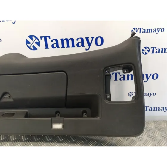 Guarnecido Porton Trasero para Audi Q7 (4L)