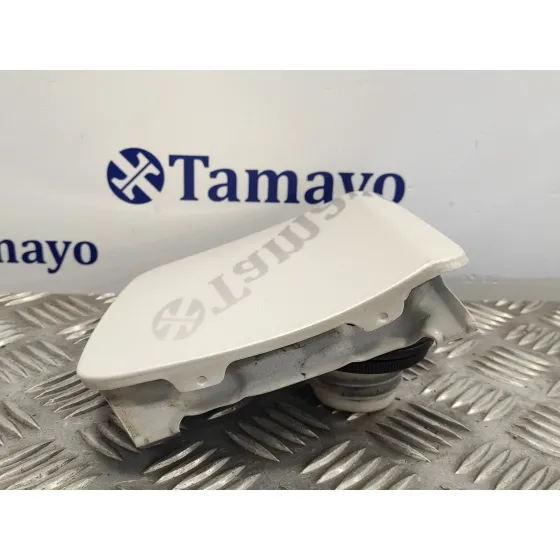Tapa Exterior Combustible para Subaru Impreza G12
