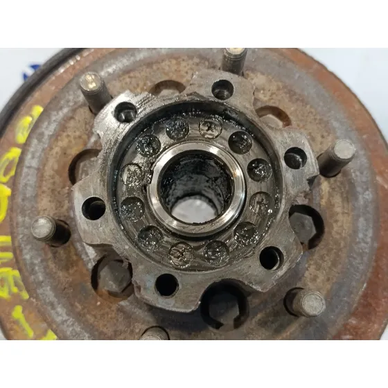 Mangueta Delantera Derecha para Mitsubishi Montero (L040)