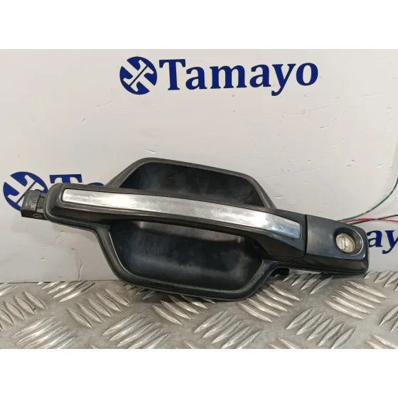 Maneta Exterior Delantera Derecha para Mitsubishi Montero (V60/V70)
