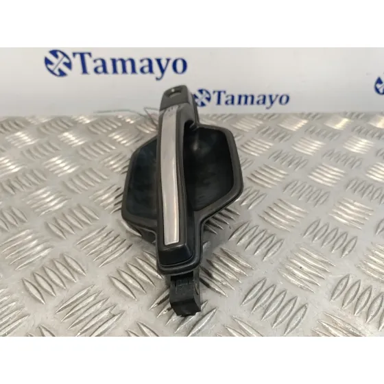 Maneta Exterior Delantera Derecha para Mitsubishi Montero (V60/V70)
