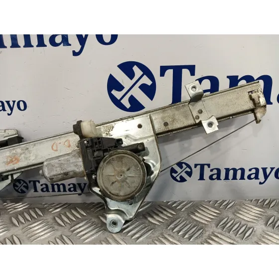 Elevalunas Delantero Derecho para Mitsubishi Montero (V60/V70)