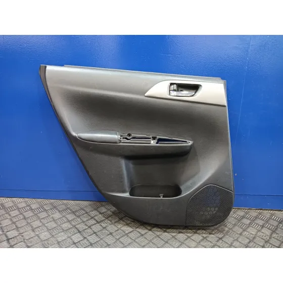 Guarnecido Puerta Trasera Izquierda para Subaru Impreza G12