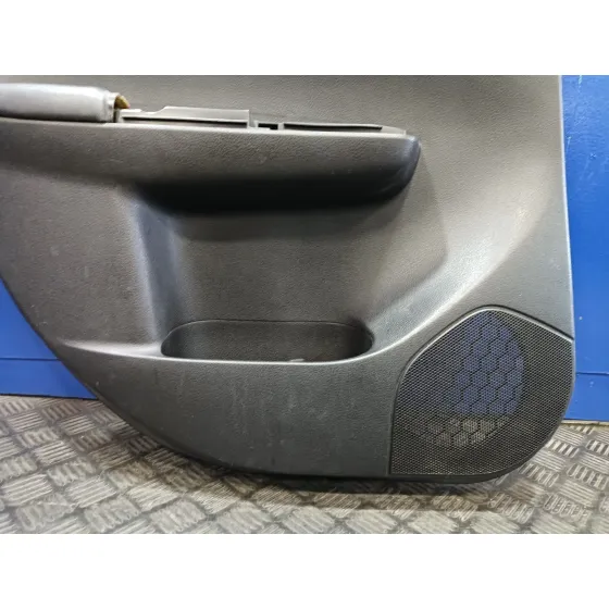 Guarnecido Puerta Trasera Izquierda para Subaru Impreza G12