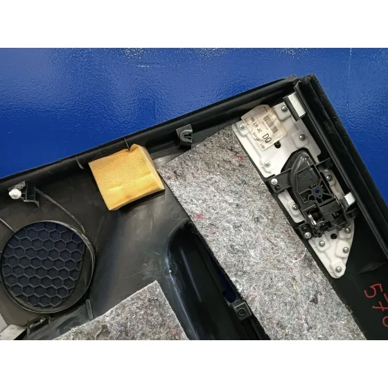Guarnecido Puerta Trasera Izquierda para Subaru Impreza G12