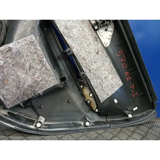 Guarnecido Puerta Trasera Izquierda para Subaru Impreza G12
