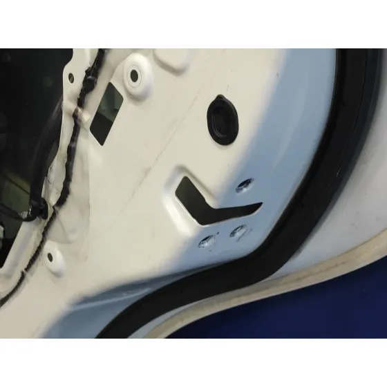 Puerta Trasera Derecha para Subaru Impreza G12
