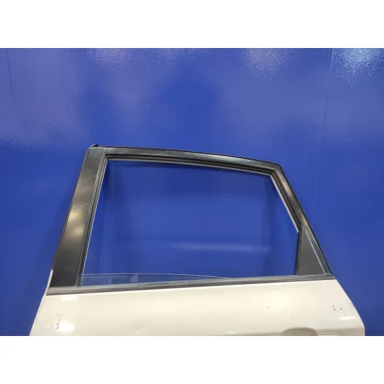 Puerta Trasera Izquierda para Subaru Impreza G12