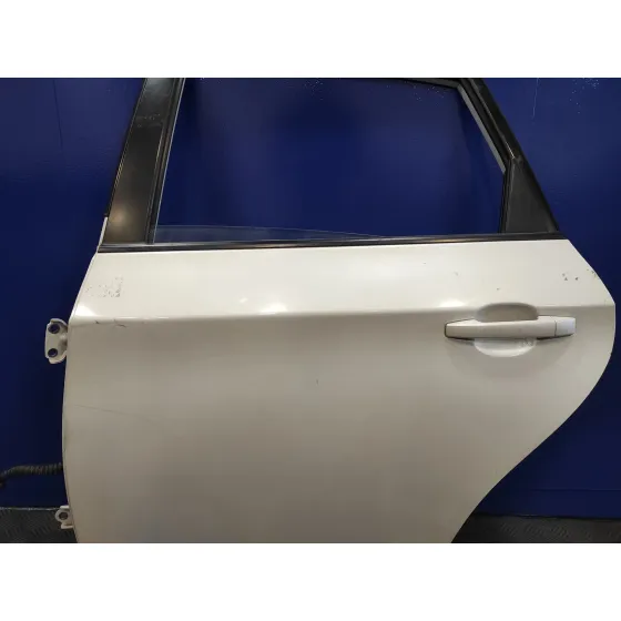 Puerta Trasera Izquierda para Subaru Impreza G12