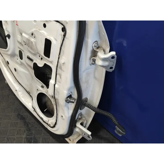 Puerta Trasera Izquierda para Subaru Impreza G12
