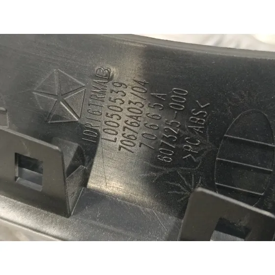 Moldura para Chrysler Grand Voyager V (Rt)