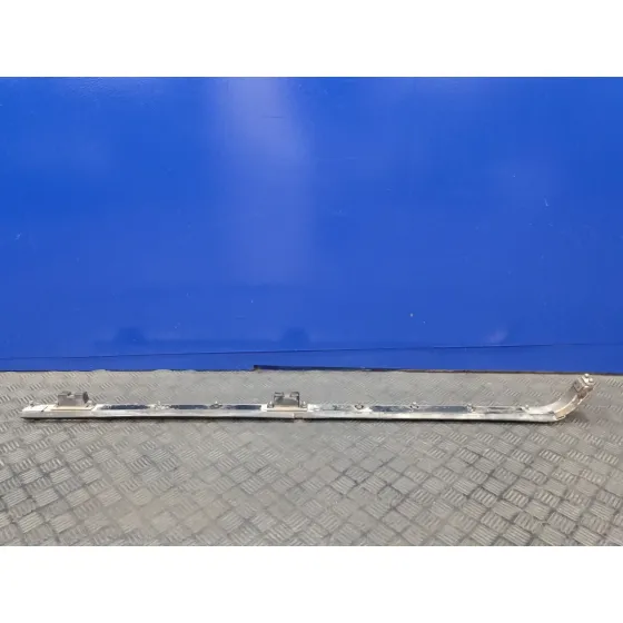 Soporte / Guia Puerta Corredera para Iveco 35S13