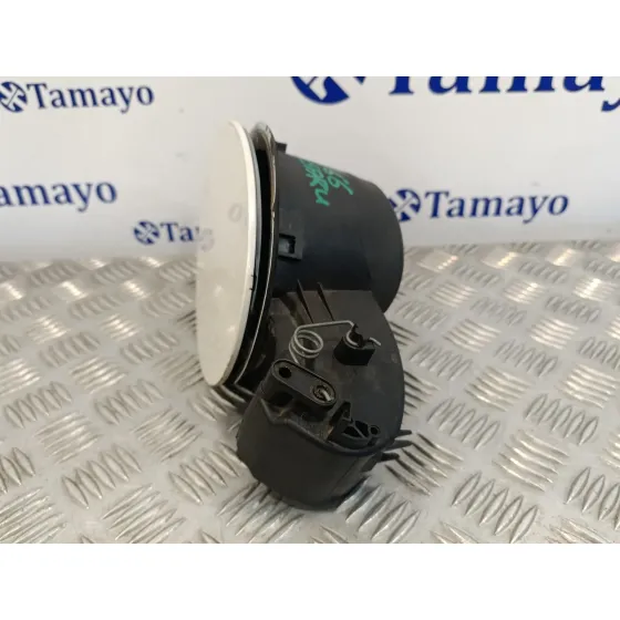 Tapa Exterior Combustible para Subaru Xv (G5)