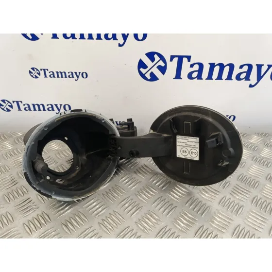 Tapa Exterior Combustible para Subaru Xv (G5)