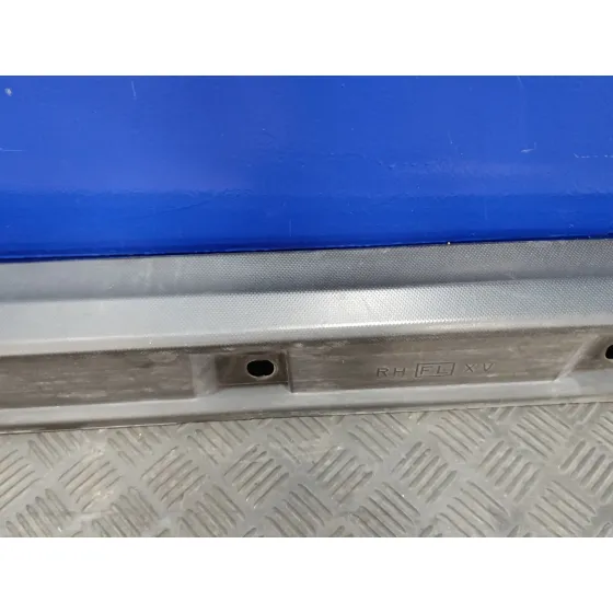 Talonera Derecha para Subaru Xv (G5)