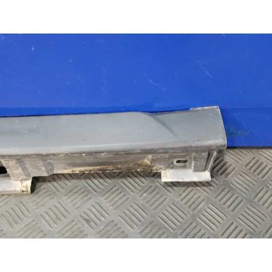 Talonera Derecha para Subaru Xv (G5)