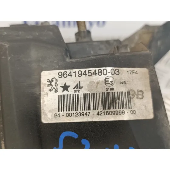 Faro Antiniebla Derecho para Peugeot 407