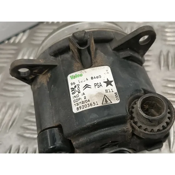 Faro Antiniebla Derecho para Volkswagen T5 Transporter (7E)