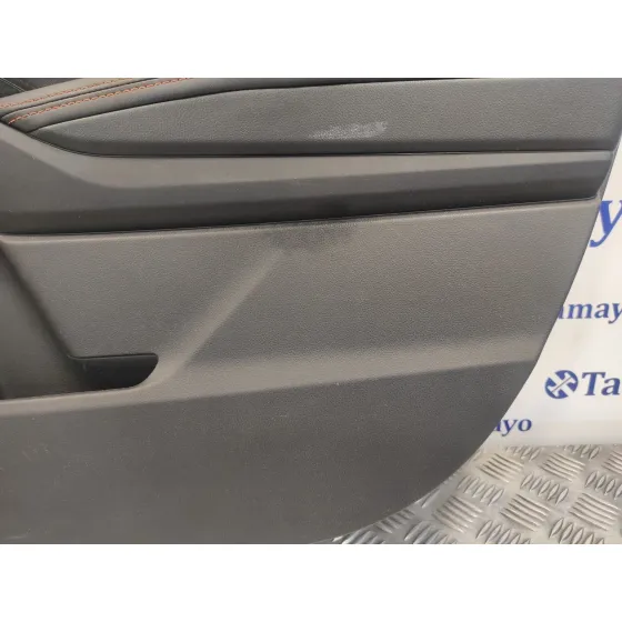 Guarnecido Puerta Delantera Derecha para Subaru Xv (G5)