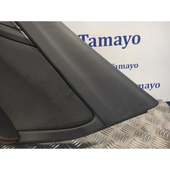 Guarnecido Puerta Trasera Derecha para Subaru Xv (G5)