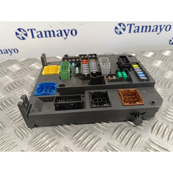 Caja Reles / Fusibles para Peugeot 308