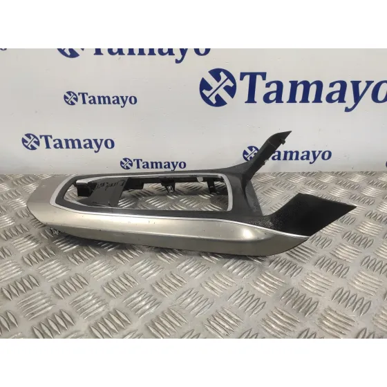Moldura para Peugeot 308