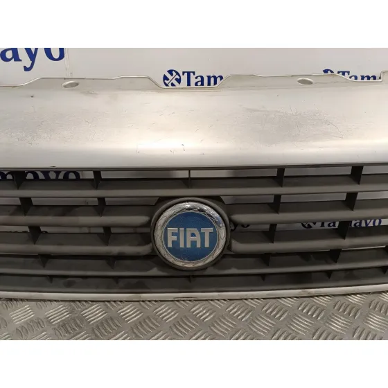 Rejilla Delantera para Fiat Ducato Caja Abeirta 33 (06.2006 =>)