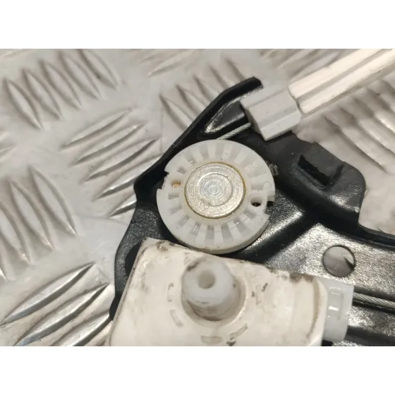 Elevalunas Delantero Derecho para Peugeot 308
