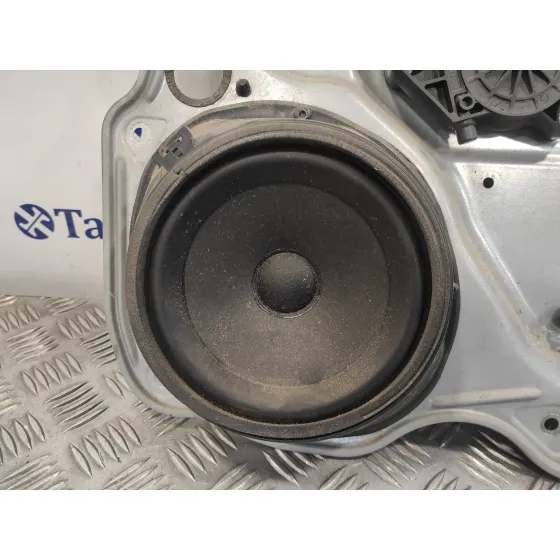 Elevalunas Delantero Derecho para Ford Focus Berlina (Cap)
