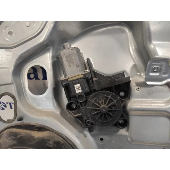 Elevalunas Delantero Derecho para Ford Focus Berlina (Cap)