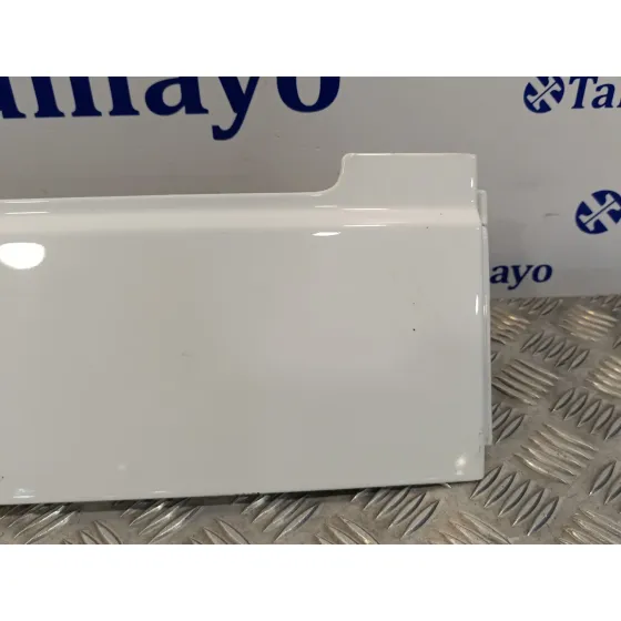 Faldon Lateral para Volkswagen T5 Transporter (7E)
