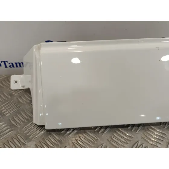 Faldon Lateral para Volkswagen T5 Transporter (7E)