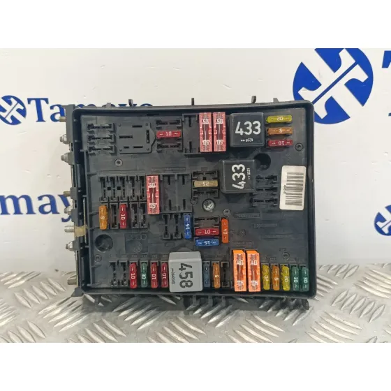Caja Reles / Fusibles para Audi A3 (8P)